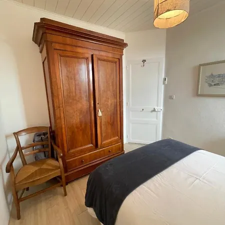 Maison De Village A Oleron Foulerot